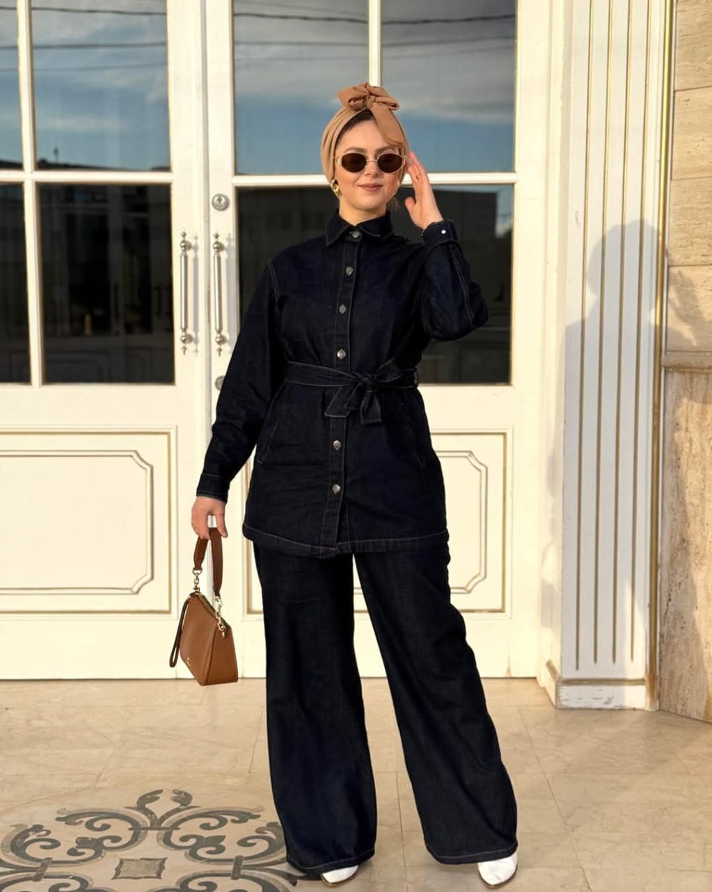 Ensemble Denim Chic et Pratique pour Femme – Veste Ceinturée et Pantalon Large